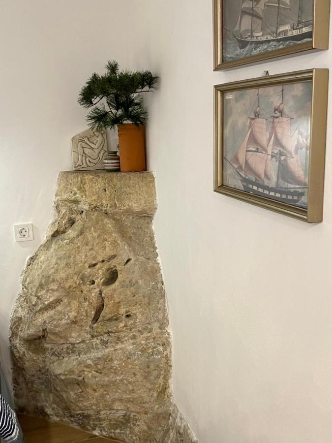 Charming Studio Apartment At House Rustica With Terrace And Nearby Parking ปูนัต ภายนอก รูปภาพ